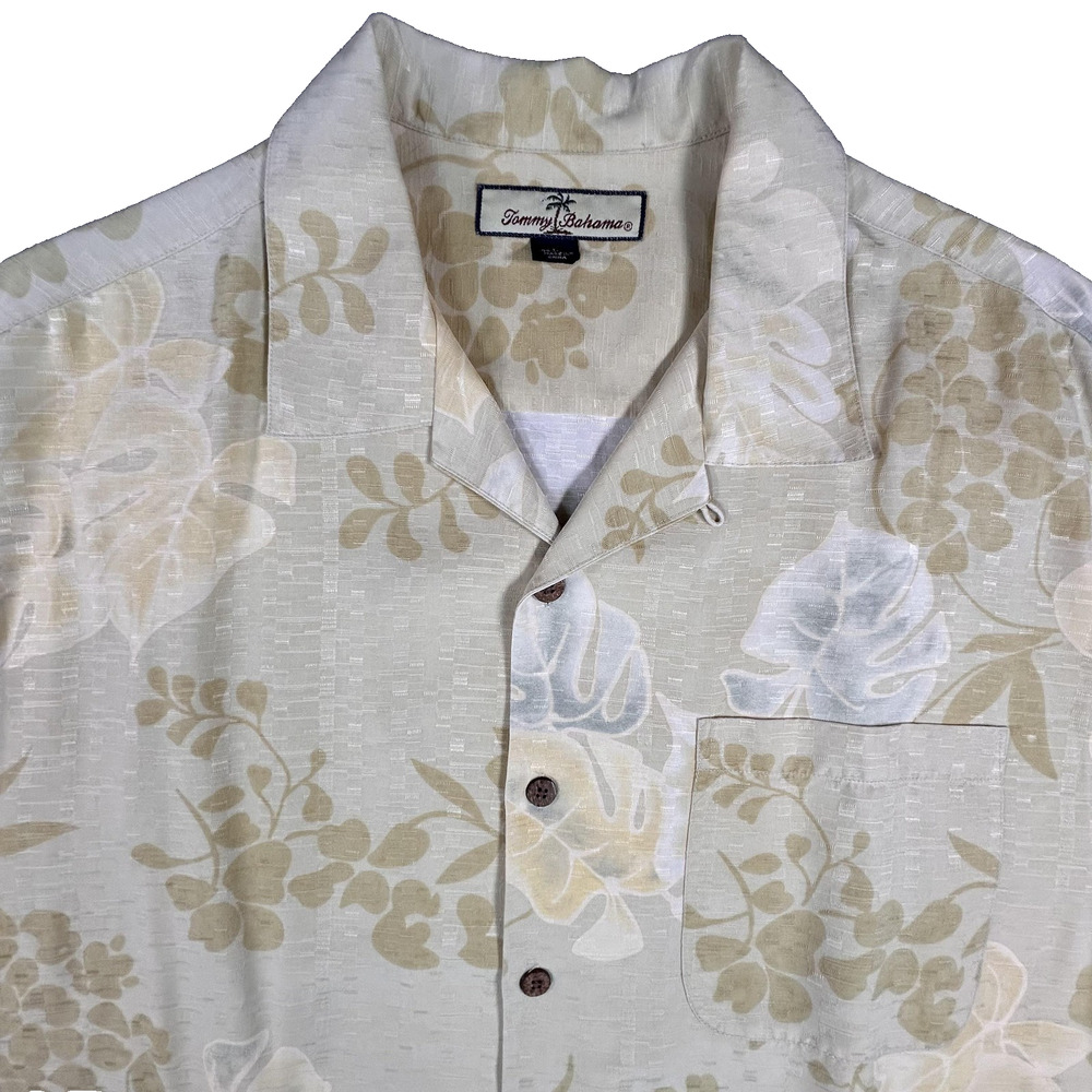 Tommy Bahama Shirt Mens Large Beige Silk Floral Hawaiian Button Up‎ Camp Casual